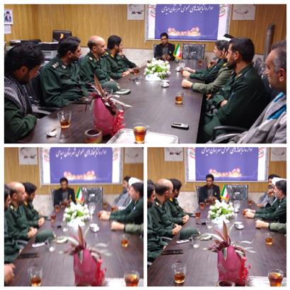 بازدید پرسنل سپاه از کتابخانه